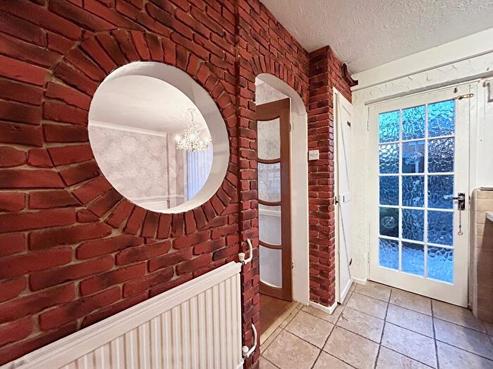 3 Bedroom House To Rent In Kingswood, Basildon, SS16