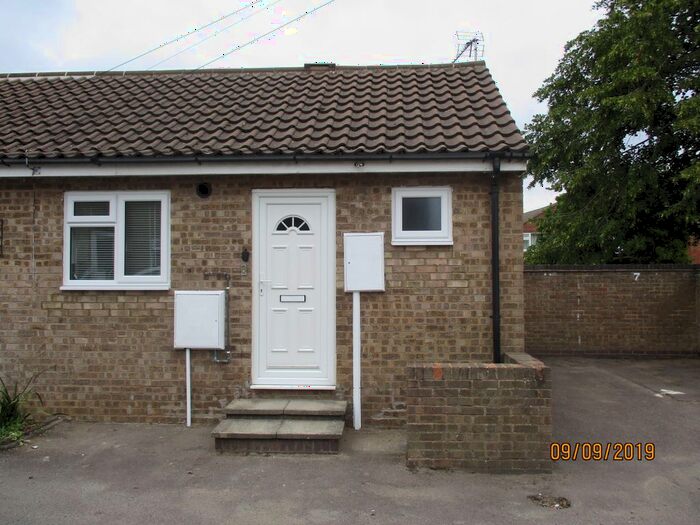 1 Bedroom Bungalow To Rent In Waltham House, Glen Drive, Oakham, LE15