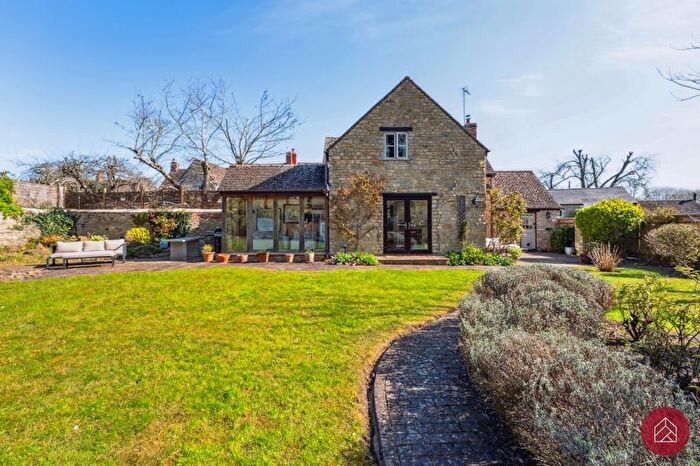 3 Bedroom Detached House For Sale In Bell Lane, Cassington, OX29