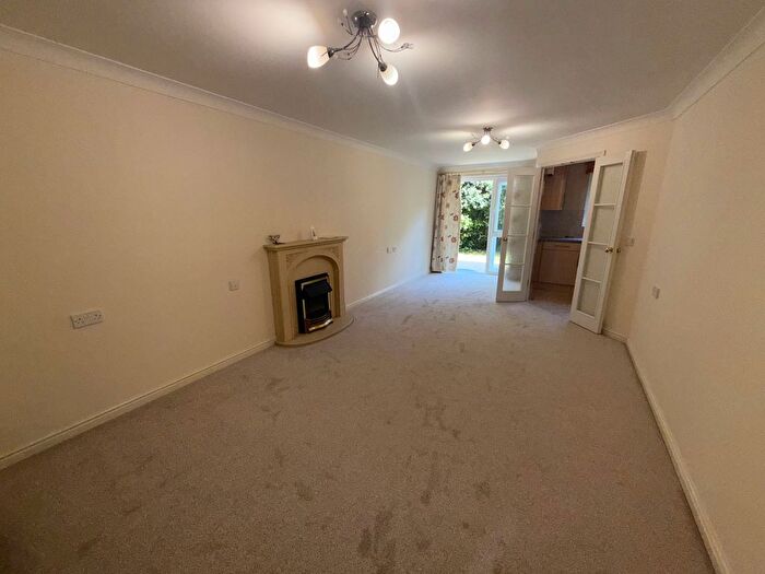1 Bedroom Flat For Sale In Warwick Road, Reading, RG2