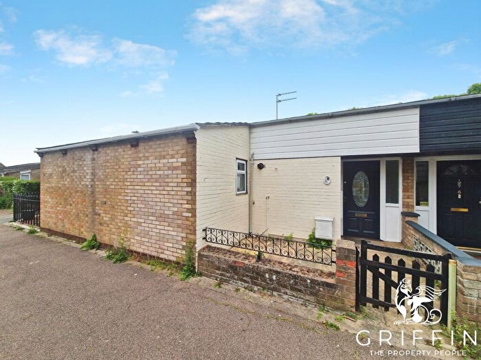 3 Bedroom Terraced House For Sale In Travers Way, Pitsea, Pitsea, SS13