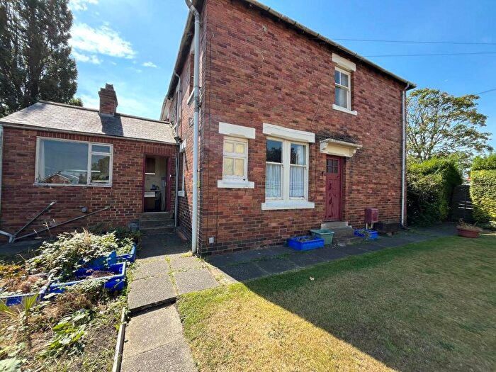 2 Bedroom Semi-Detached House For Sale In West View, Bournmoor, Houghton Le Spirng, Tyne And Wear, DH4