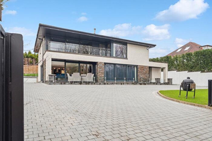 4 Bedroom Detached House To Rent In Rouken Glen Road, Giffnock, Glasgow, G46