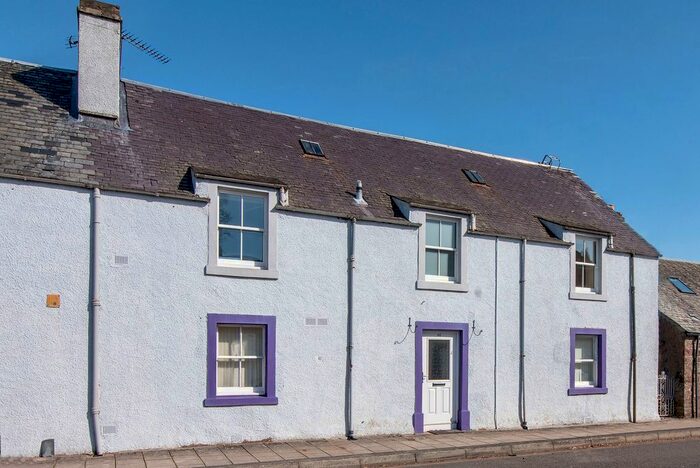 3 Bedroom Flat For Sale In Willoughby Street, Muthill, PH5