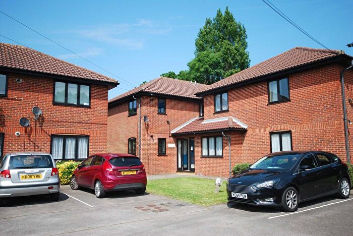 1 Bedroom Flat For Sale In Holme Place, Hales Park, Hemel Hempstead, Hertfordshire, HP2