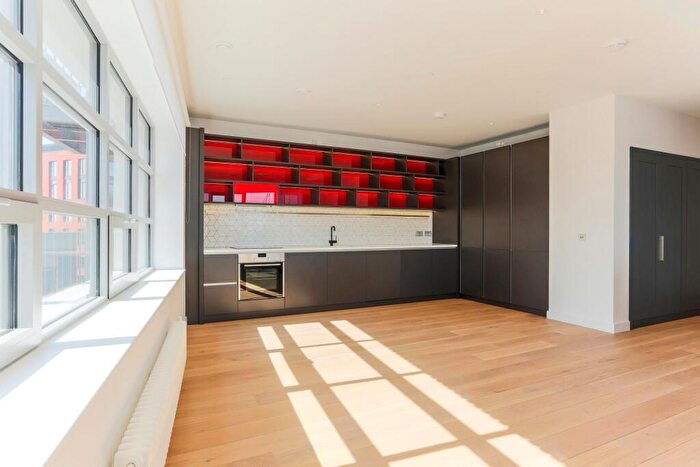 2 Bedroom Apartment To Rent In Kent Building, London City Island, London, E14