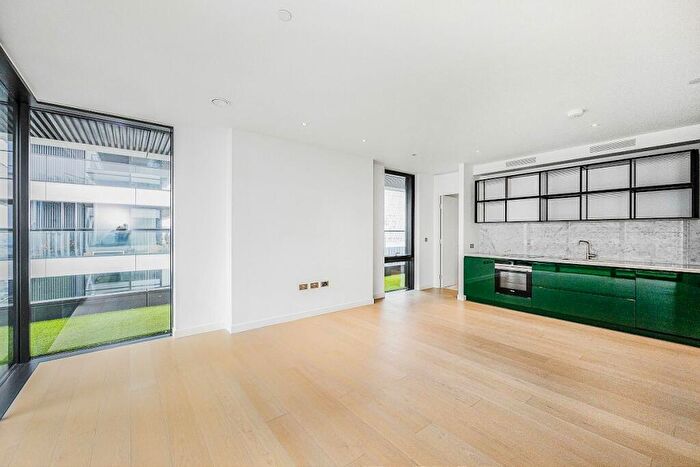 2 Bedroom Apartment For Sale In Bagshaw Building, Canary Wharf, E14