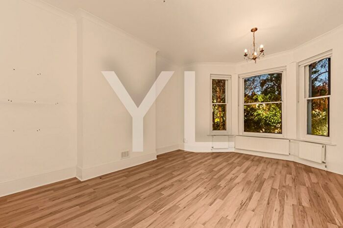 2 Bedroom Flat To Rent In Kidbrooke Park Road, Blackheath, SE3