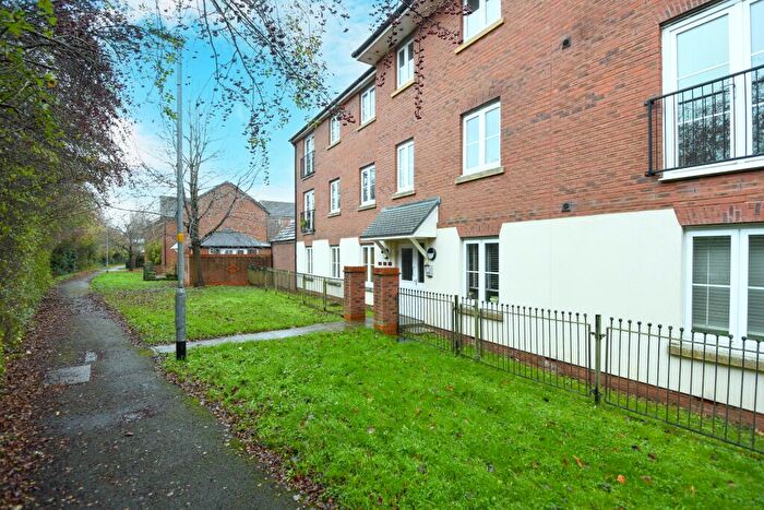 2 Bedroom Apartment For Sale In Barley Leaze, Chippenham, SN14