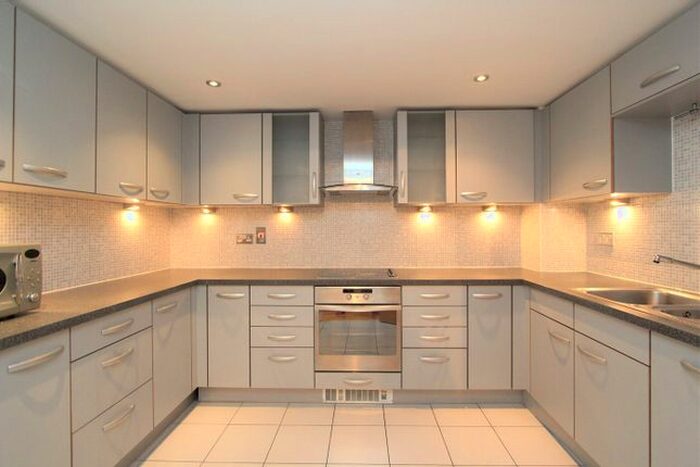 3 Bedroom Flat To Rent In Mercury House, Heathcroft, London, W5