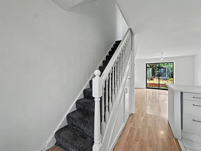 2 Bedroom Semi-Detached House To Rent In Linden Grove, Stapleford, NG9