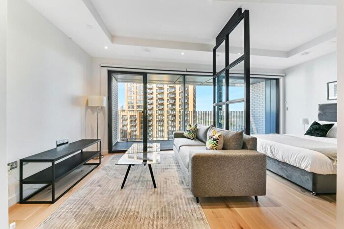 Apartment To Rent In Corson House, London City Island, London, E14