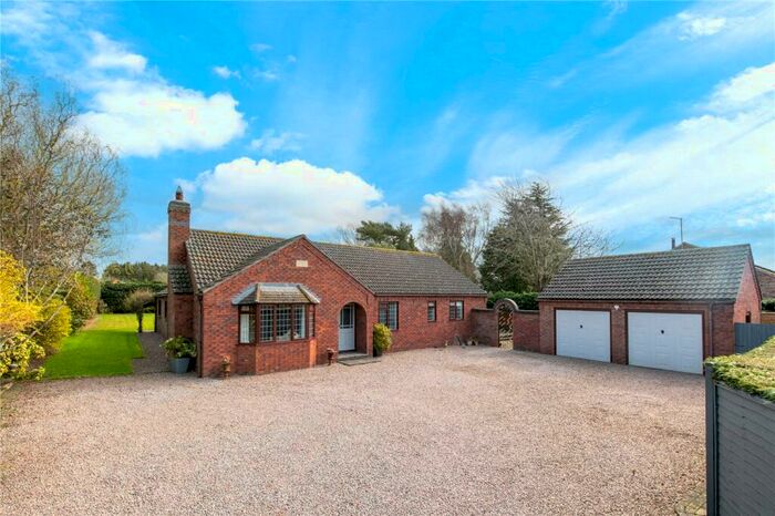 4 Bedroom Bungalow For Sale In Stainfield Road, Kirkby Underwood, Bourne, Lincolnshire, PE10
