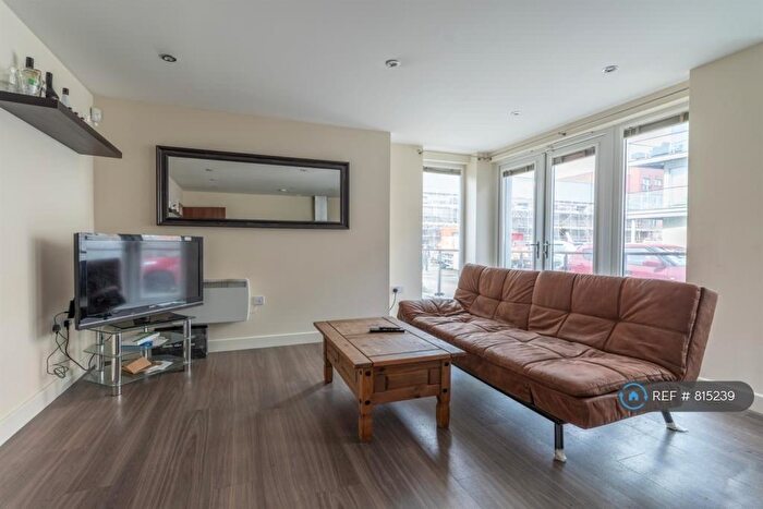 1 Bedroom Flat To Rent In Worsdell Drive, Gateshead, NE8