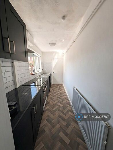 3 Bedroom Terraced House To Rent In Cambridge Street, Mansfield, NG18