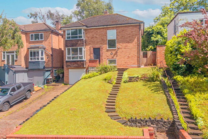 5 Bedroom Detached House For Sale In Plymouth Road, Redditch, B97