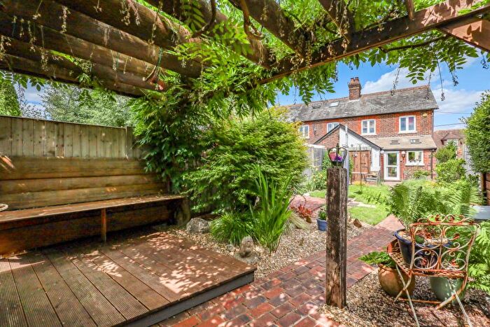 3 Bedroom End Of Terrace House For Sale In Shotterfield Terrace, Liss, Hampshire, GU33