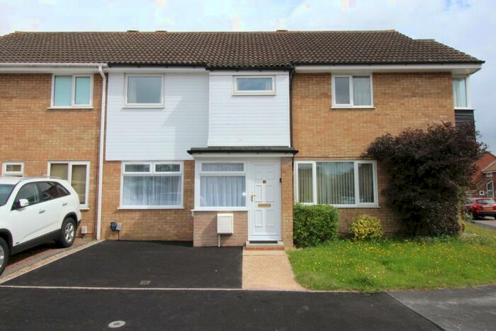 3 Bedroom Terraced House To Rent In Cam Close, St Ives, PE27