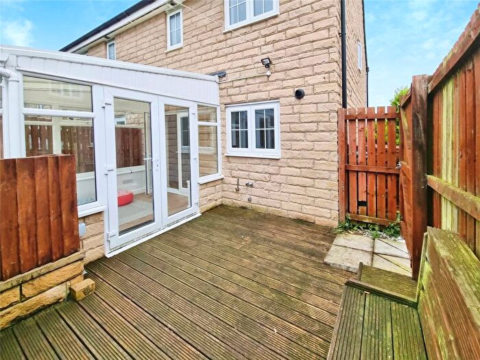 3 Bedroom Semi-Detached House To Rent In The Knoll, Keighley, West Yorkshire, BD22