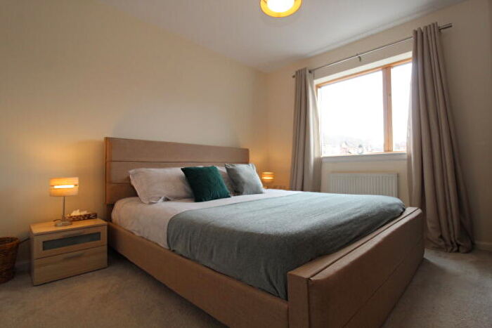 2 Bedroom Flat To Rent In Baker Street, /, Shawlands, G41