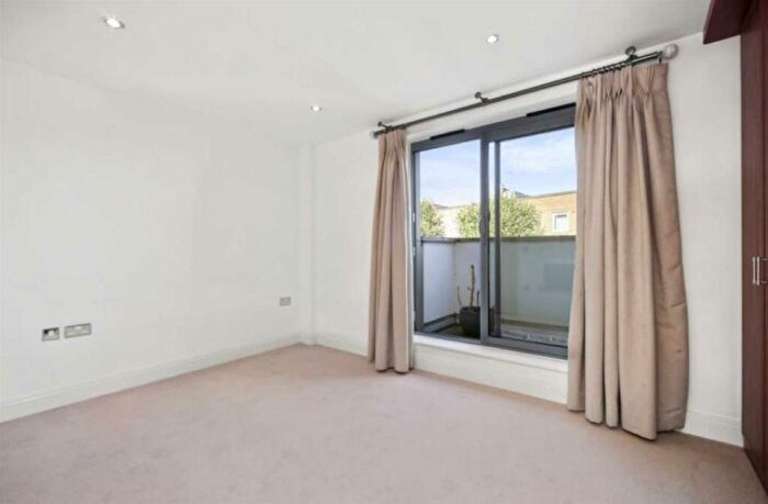 2 Bedroom Flat To Rent In Circa Apartments Regents Park Road Primrose Hill, NW1