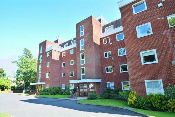 2 Bedroom Flat To Rent In Bournemouth, BH4