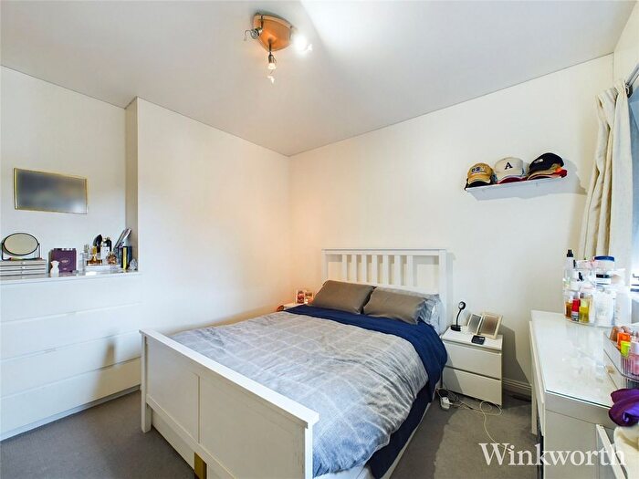 1 Bedroom Flat To Rent In Grasgarth Close, Horn Lane, Acton, Uk, W3