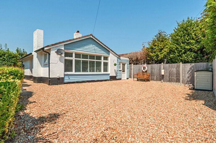 3 Bedroom Detached Bungalow For Sale In Pinehurst Avenue, Christchurch, BH23