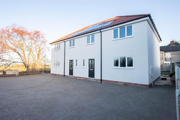 3 Bedroom Semi-Detached House For Sale In Adin Avenue, Shuttlewood, Chesterfield, S44