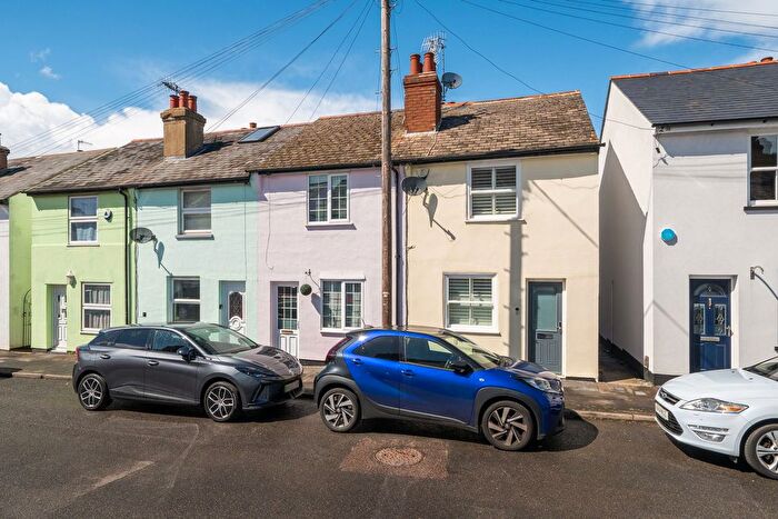 3 Bedroom End Terrace House For Sale In Primrose Gardens, Bushey, WD23
