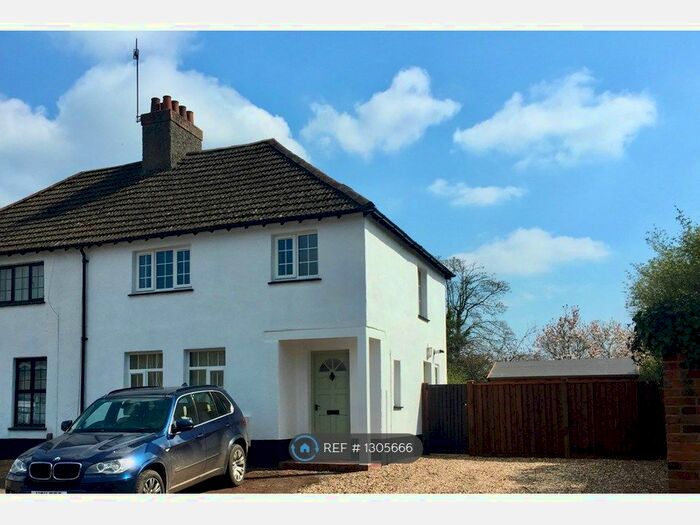 4 Bedroom Semi-Detached House To Rent In Stoke Road, Guildford GU1