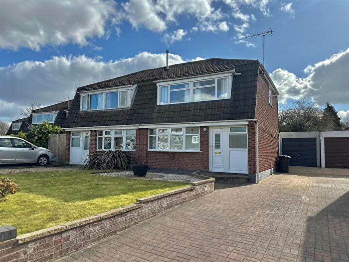 3 Bedroom Semi-Detached House To Rent In Ferrers Close, Castle Donington, Derby, DE74