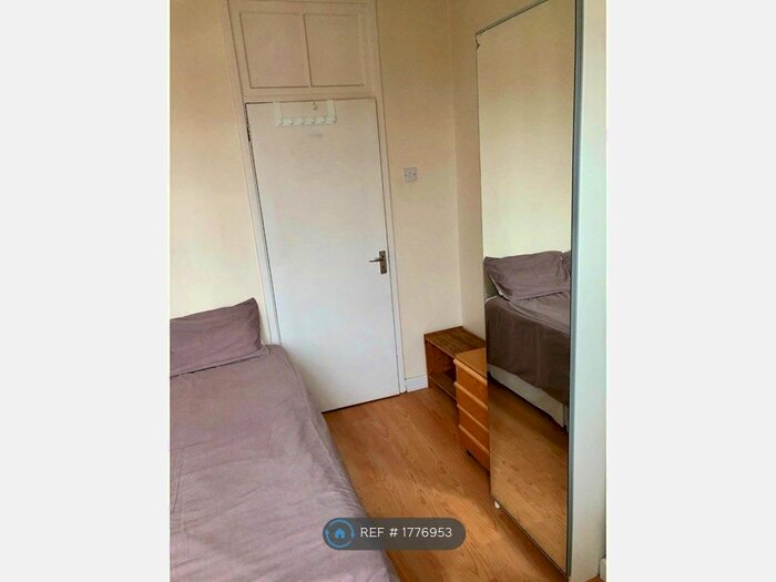 4 Bedroom Flat To Rent In Vauxhall Street, London, SE11