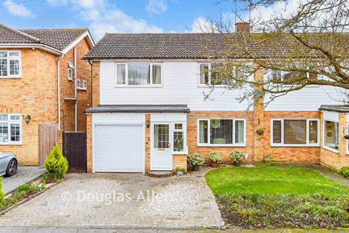 4 Bedroom Semi-Detached House For Sale In Plovers Mead, Wyatts Green, Brentwood, Essex, CM15