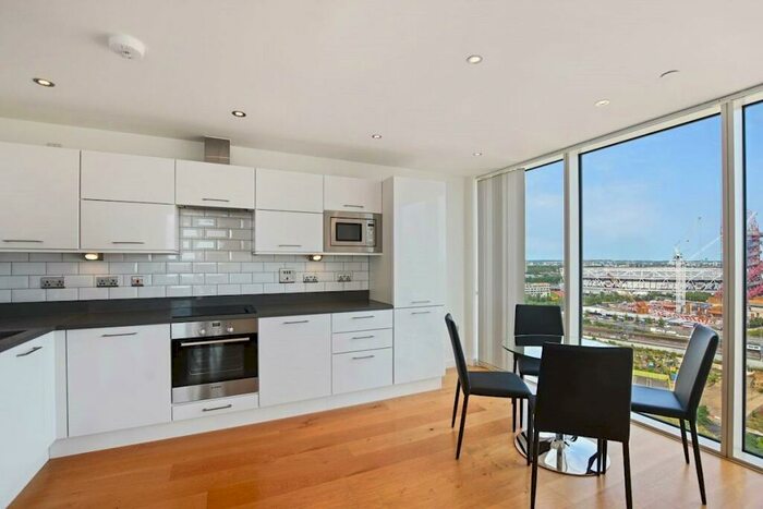 2 Bedroom Apartment To Rent In High Street, London, E15