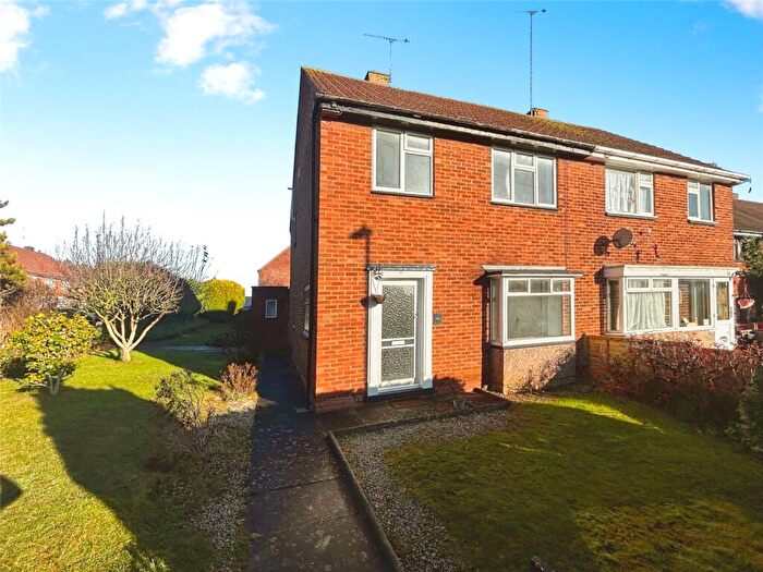 3 Bedroom Semi Detached House For Sale In Leasowes Avenue, Green Lane, Coventry, CV3