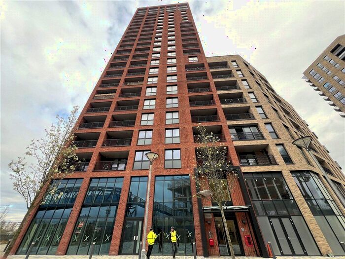 2 Bedroom Flat To Rent In Healum Avenue, Southall, UB2