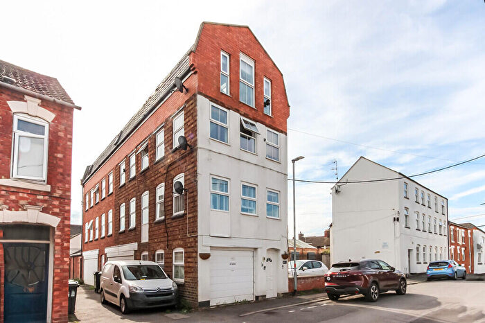 2 Bedroom Apartment To Rent In Prince Street, Earls Barton, NN6
