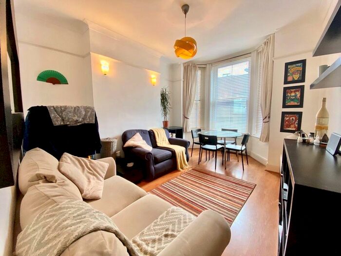 1 Bedroom Flat To Rent In Belvedere Buildings, Borough, SE1