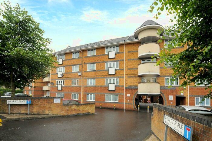 2 Bedroom Flat To Rent In Winslet Place, Reading, Berkshire, RG30
