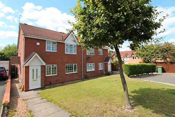 2 Bedroom Flat To Rent In Kirkstone Court, Amblecote, Brierley Hill, DY5