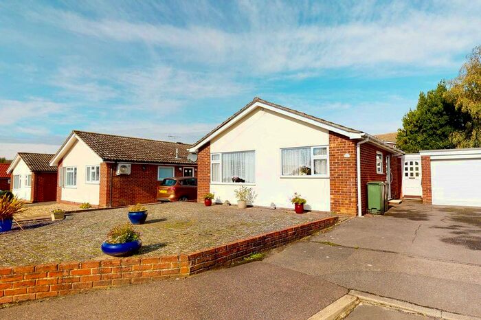 2 Bedroom Bungalow To Rent In Windmill Fields, Coggeshall, CO6
