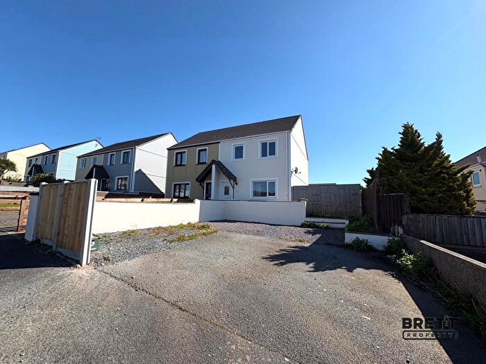 3 Bedroom Semi-Detached House To Rent In Finch Close, Pembroke Dock, Pembrokeshire., SA72
