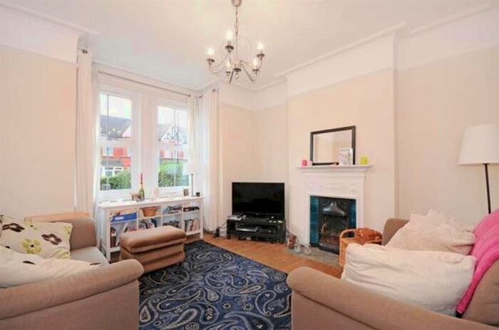 2 Bedroom Flat To Rent In Windmill Road, London, W5