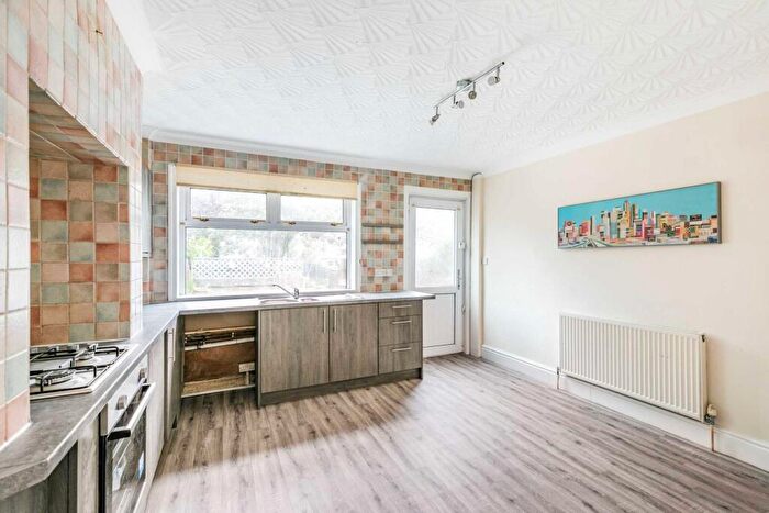 2 Bedroom Terraced House To Rent In Birch Street, Morley, LS27