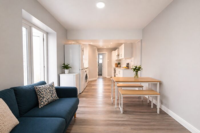 5 Bedroom House To Rent In Wyeverne Road, Cathays, CF24
