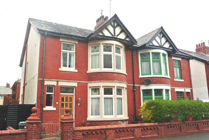 3 Bedroom Semi-Detached House To Rent In Princeway, Blackpool, FY4