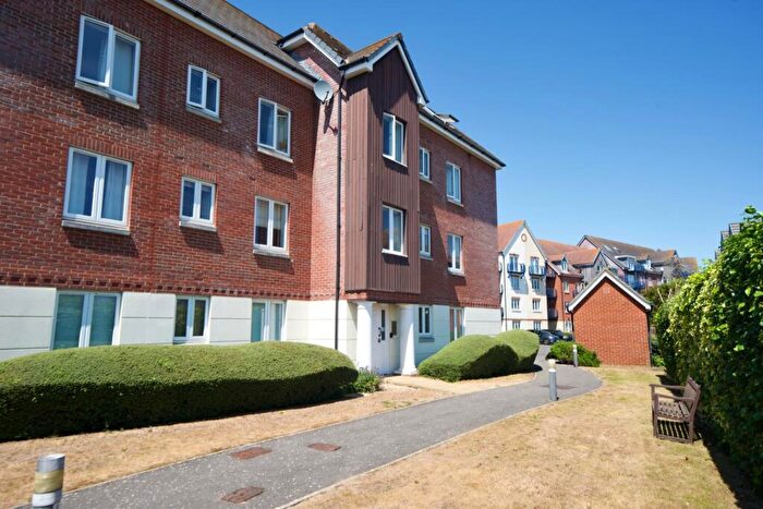 1 Bedroom Apartment For Sale In Corscombe Close, Weymouth, DT4