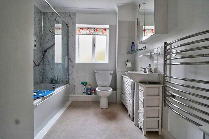 2 Bedroom Flat For Sale In Church Bailey, Westham, Pevensey, BN24