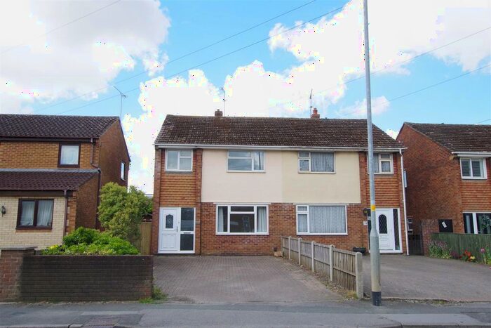 3 Bedroom Semi-Detached House To Rent In Ermin Street, Stratton, Swindon, SN3